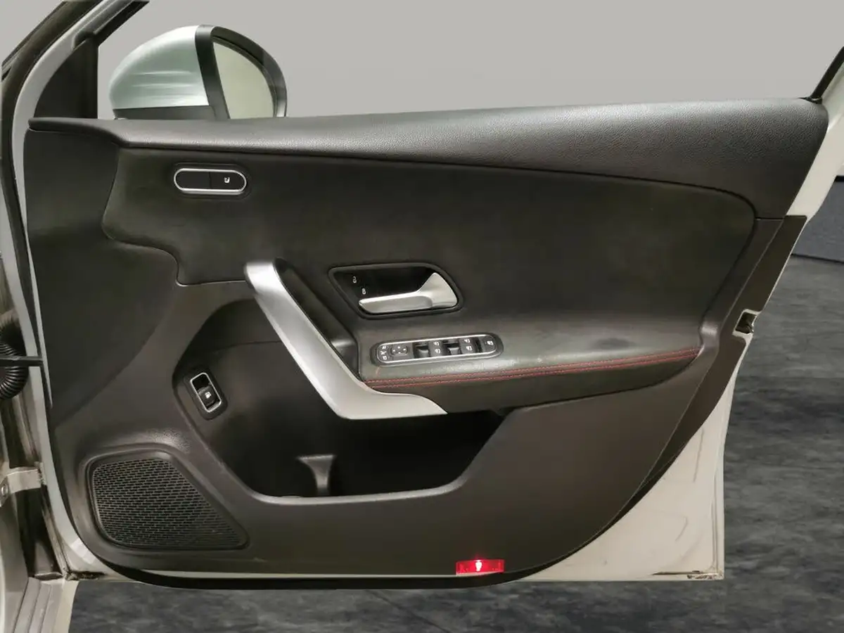 2020-mercedes-benz-a-class-13-a250e-amg-line-executive-hatchback-5d-big-27