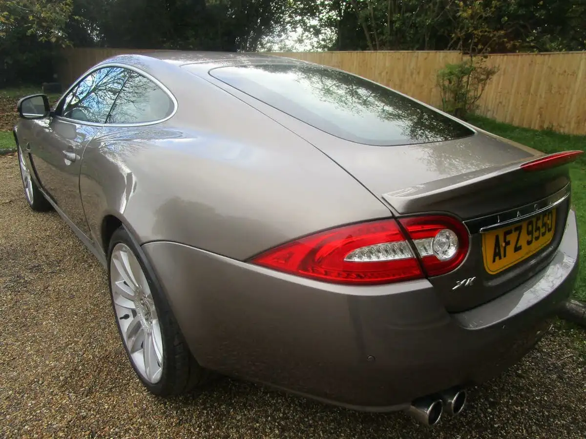 2010-jaguar-xkr-50-coupe-big-19