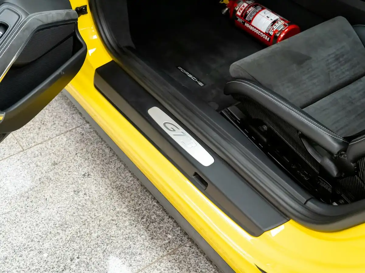 2014-porsche-911-38-gt3-big-34