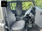 2014-land-rover-110-defender-22td-county-crewcab-pickup-small-1