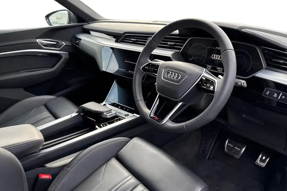 2024-audi-q8-e-tron-55e-s-line-suv-big-7