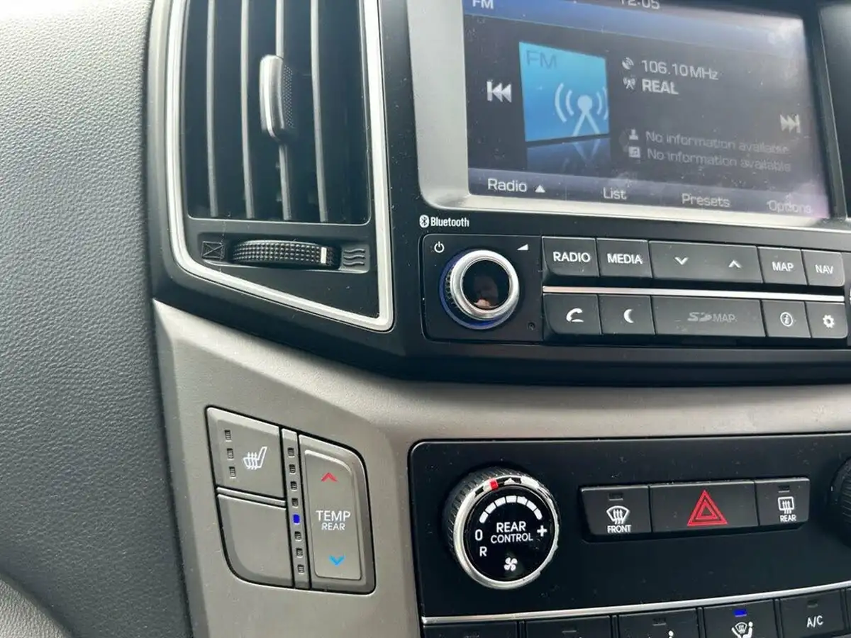2019-hyundai-i800-25crdi-se-nav-136ps-big-20