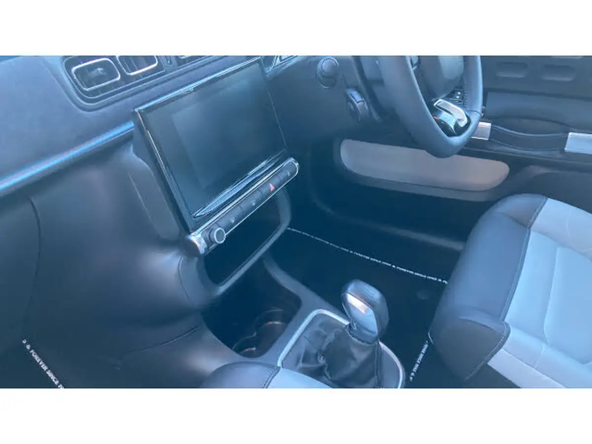 2023-citroen-c3-12-puretech-elle-83ps-ss-big-12