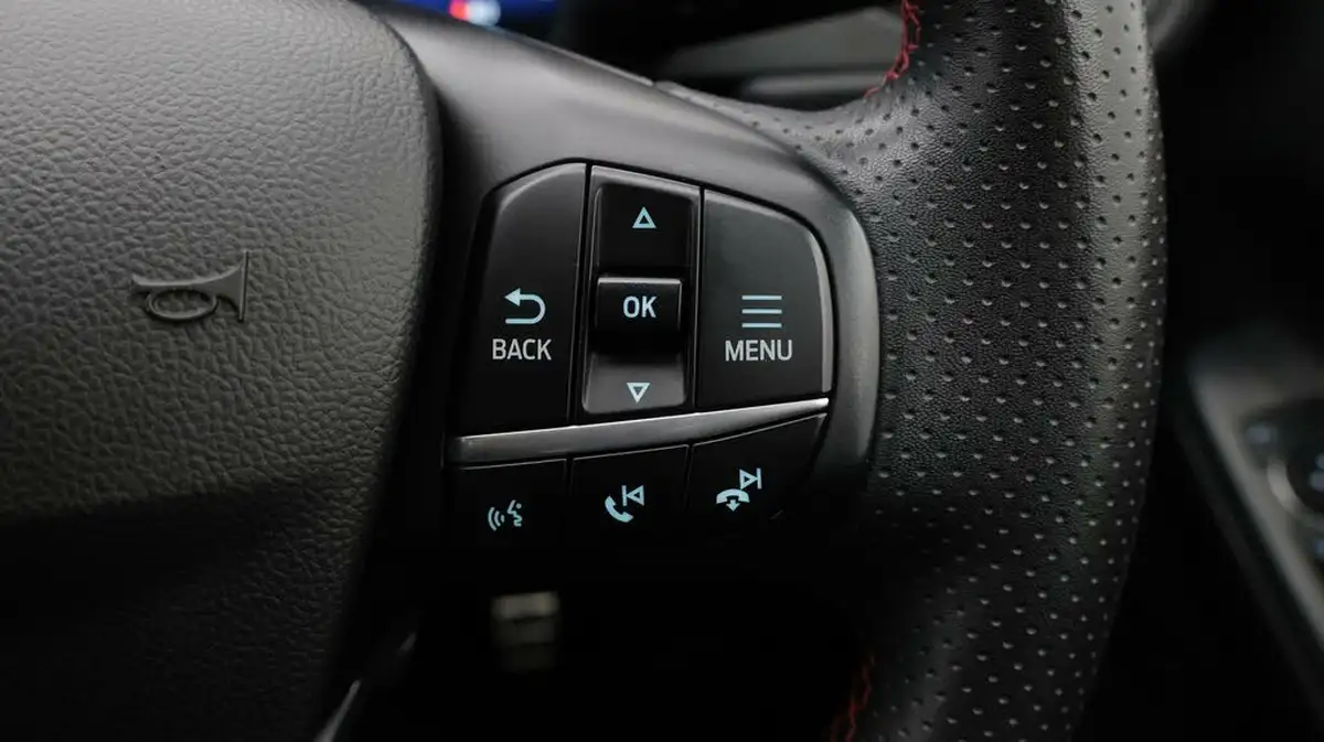 2022-ford-kuga-big-26