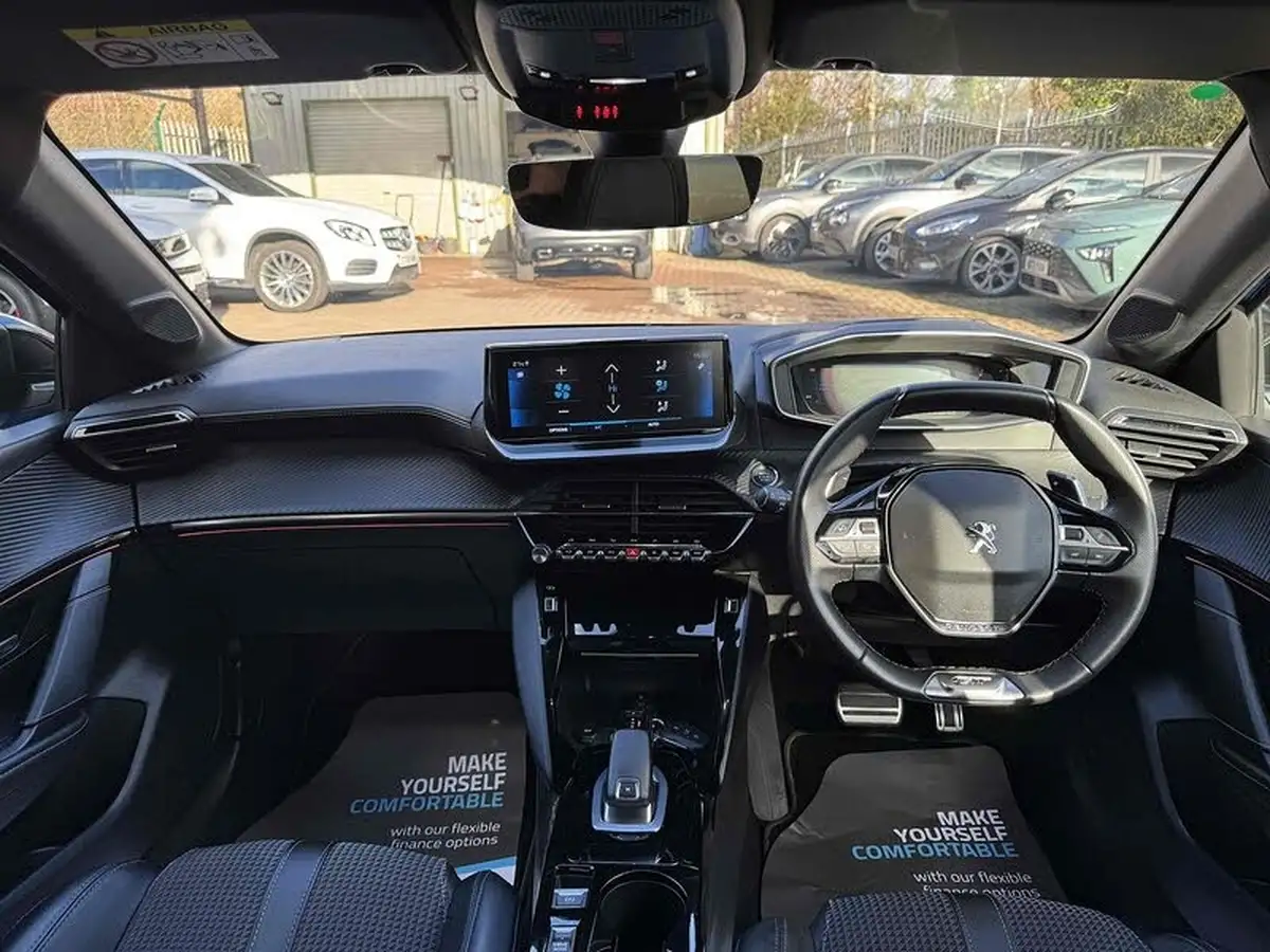 2021-peugeot-208-12-puretech-gt-130bhp-eat8-big-17