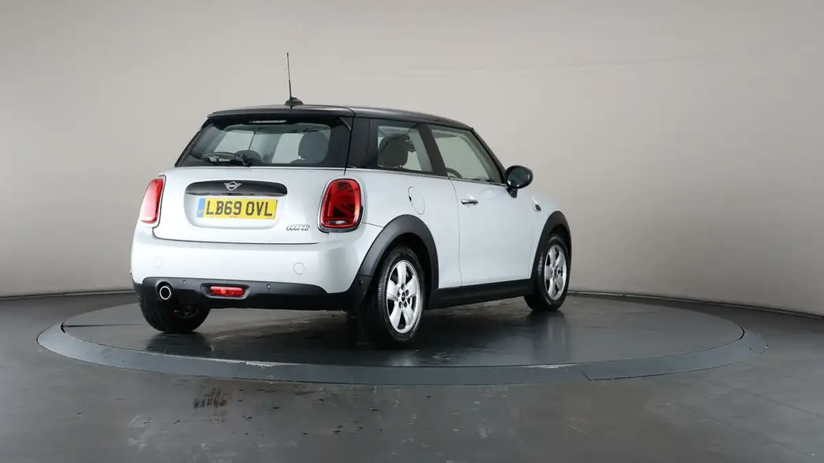 2019-mini-cooper-15-cooper-classic-hatchback-3d-auto-big-61