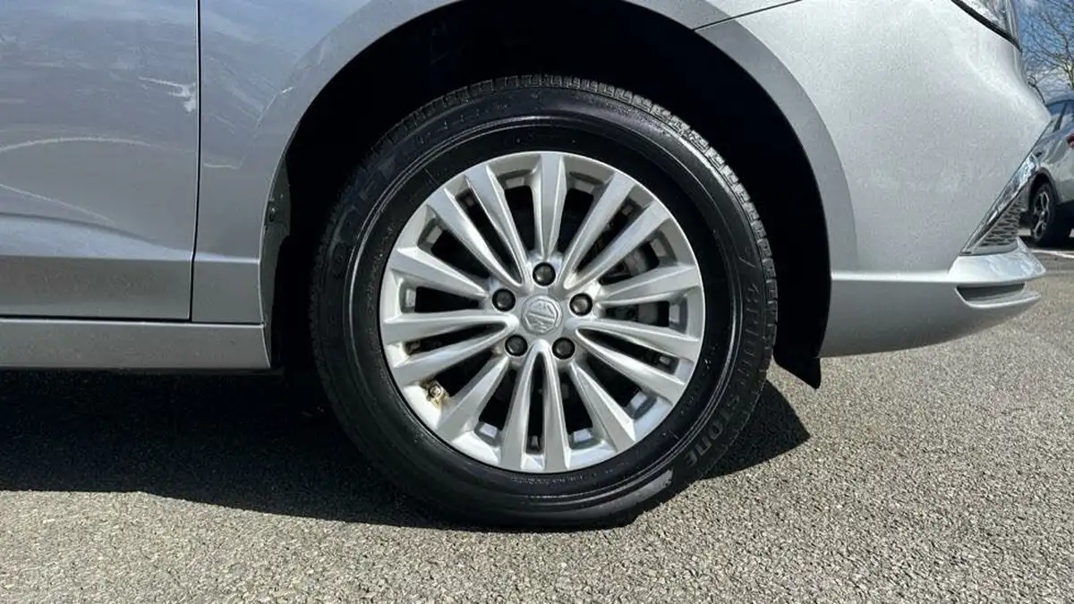 2022-mg-mg5-e-exclusive-ev-long-range-big-4