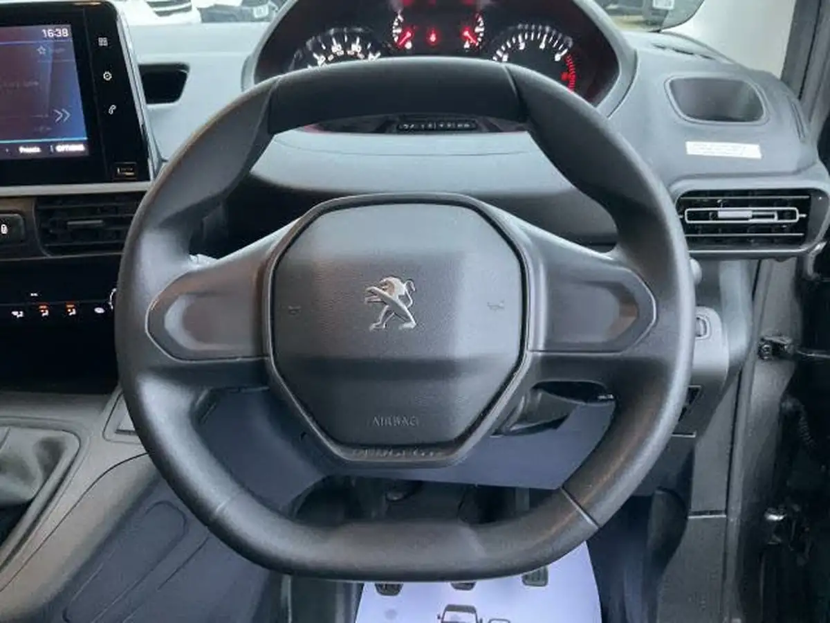 2021-peugeot-partner-15-bluehdi-1000-professional-premium-100pseu6d-big-13