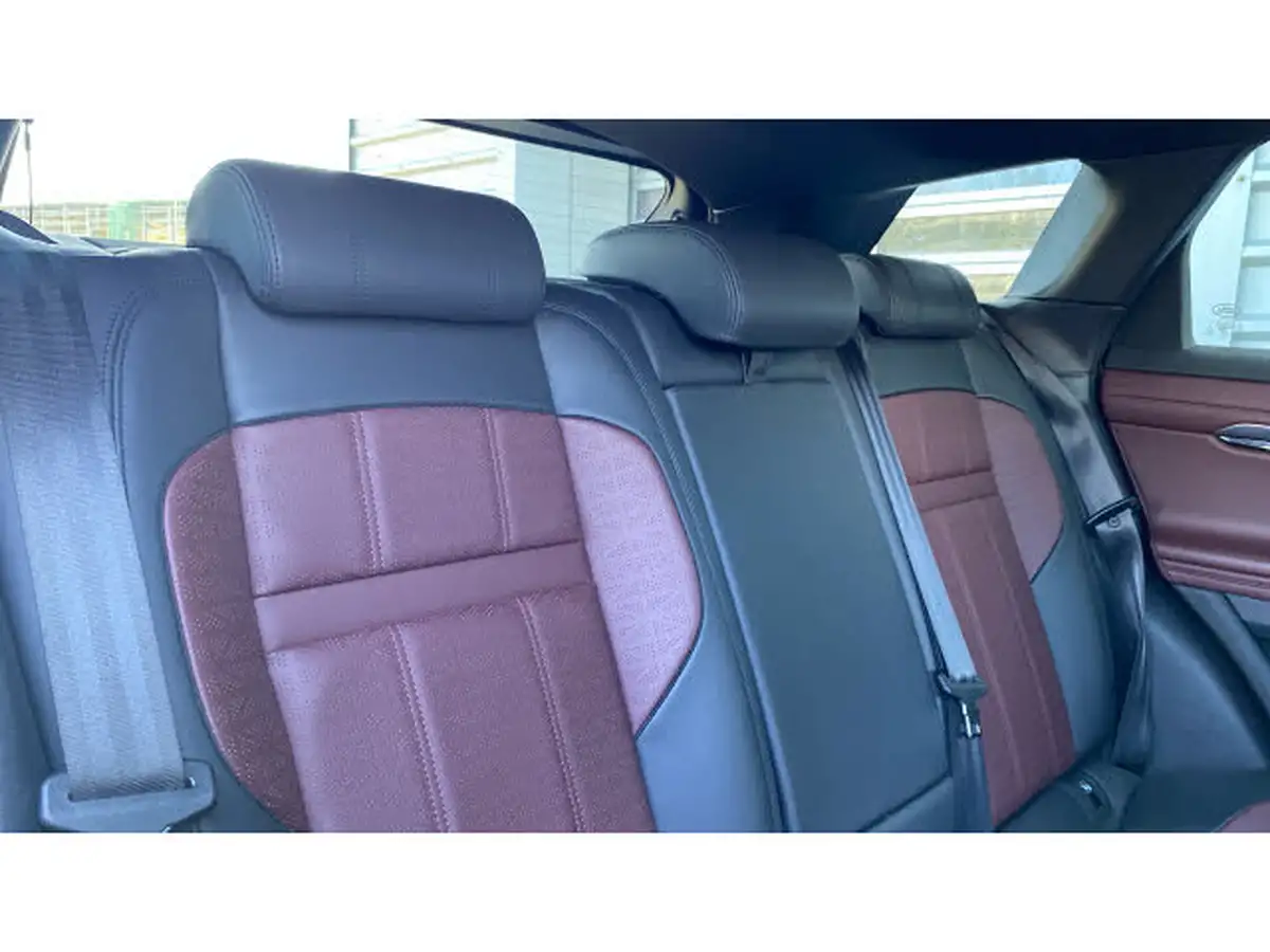 2019-land-rover-range-rover-evoque-20-p300-r-dynamic-hse-big-33