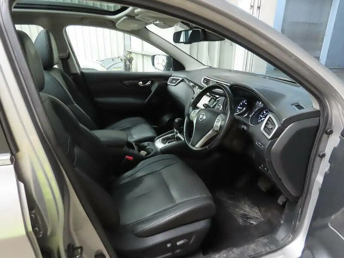 2016-nissan-qashqai-12-dig-t-tekna-xtronic-cvt-big-8