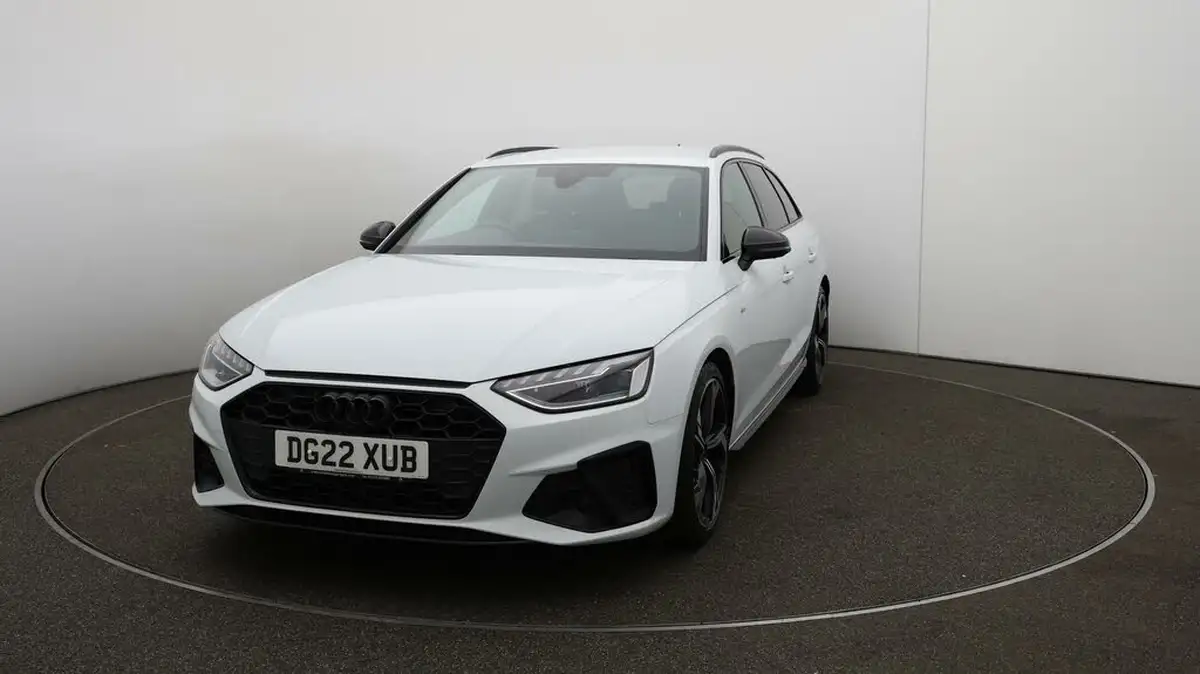 2022-audi-a4-avant-20-35-tfsi-black-edition-s-tronic-big-31