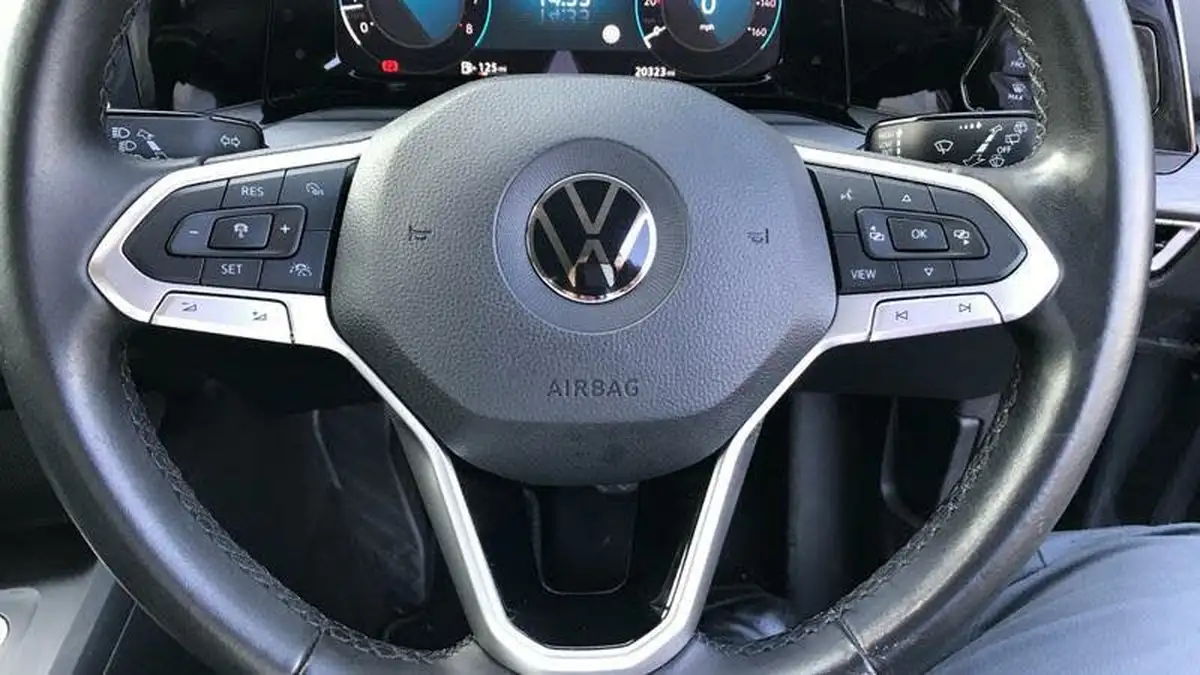 2021-volkswagen-golf-15-tsi-style-150ps-hatchback-big-13