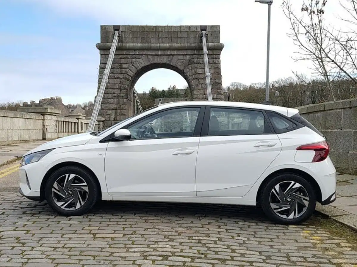 2021-hyundai-i20-10-t-gdi-se-connect-eclutch-imt-big-3