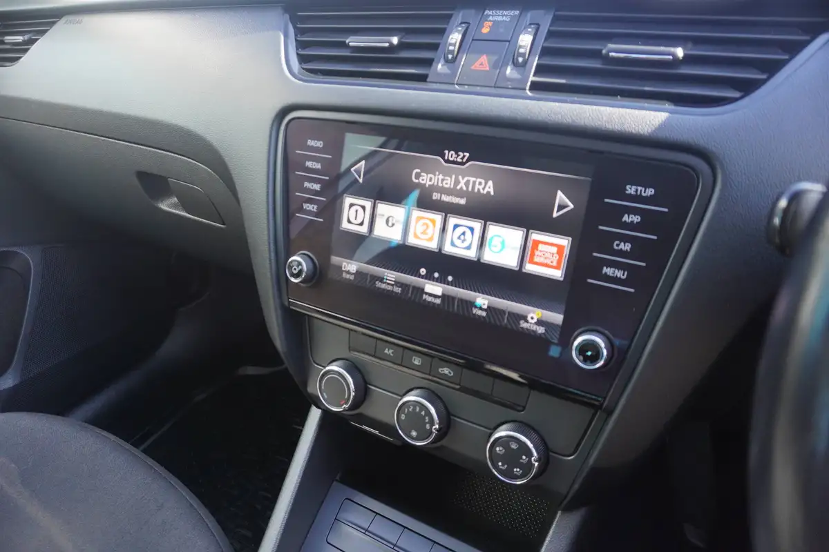 2018-skoda-octavia-big-5