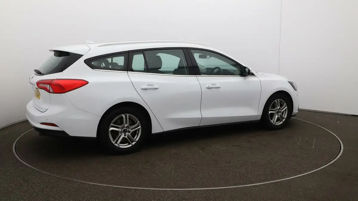 2020-ford-focus-15-zetec-120ps-estate-big-42