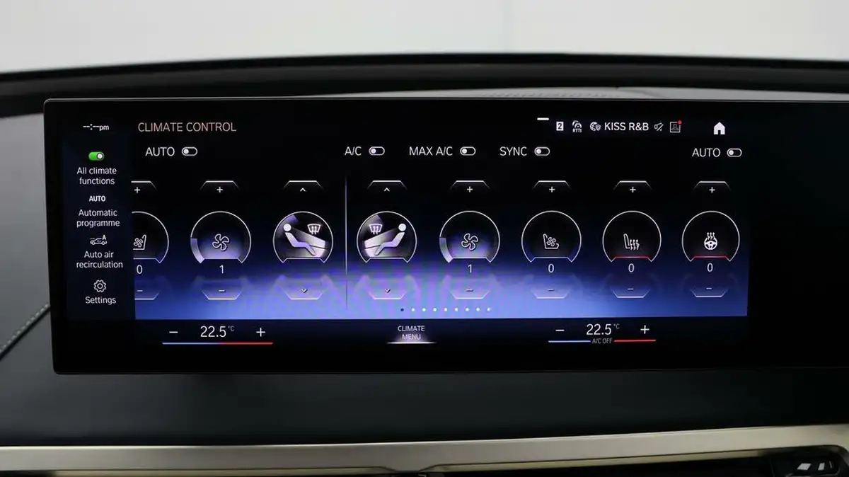2022-bmw-ix-e-xdrive-50-m-sport-big-11