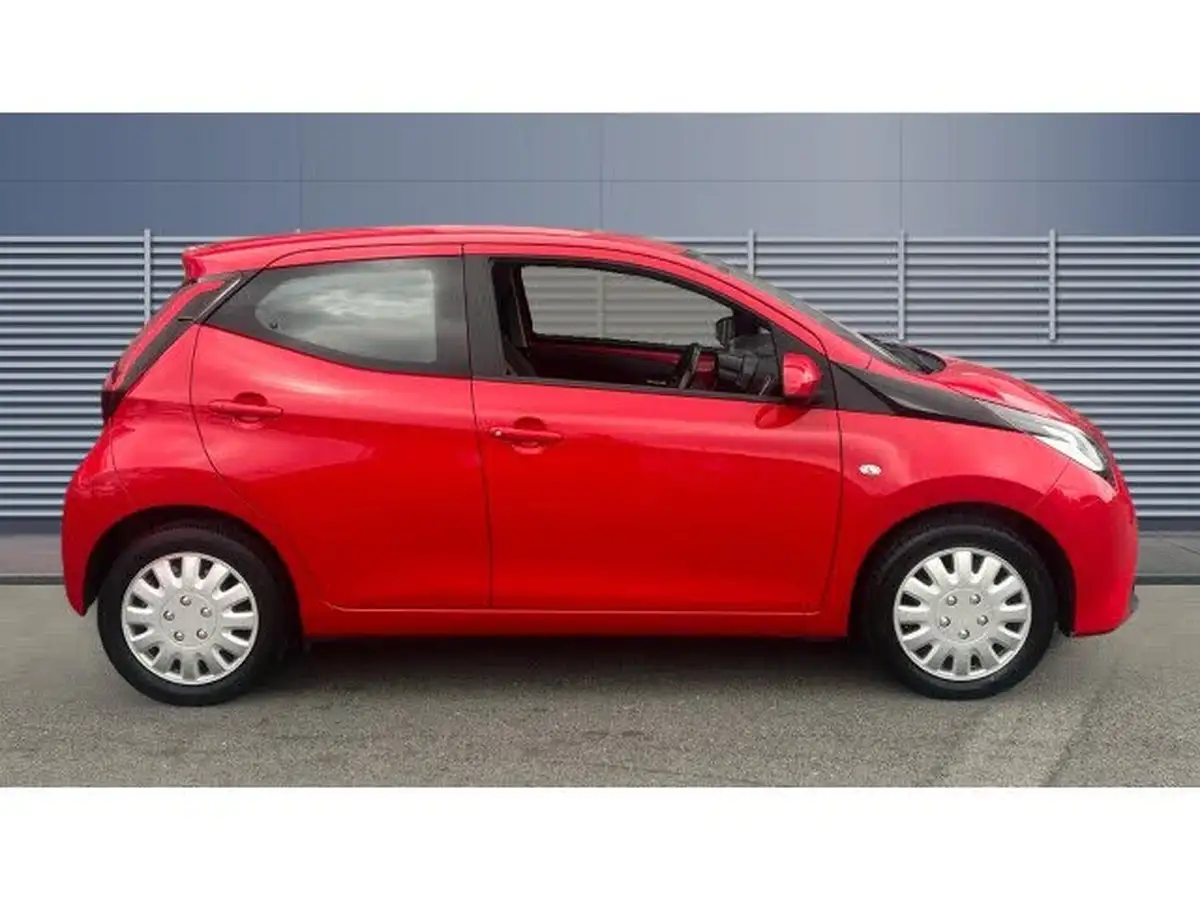 2019-toyota-aygo-10-vvt-i-x-play-big-4