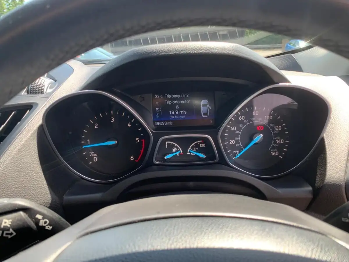 2018-ford-kuga-15tdci-titanium-big-12