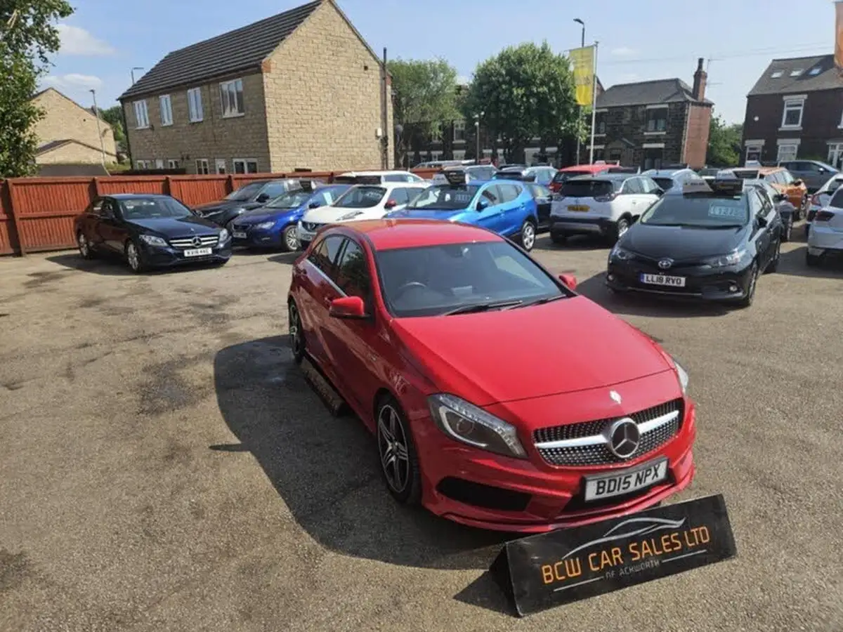 2015-mercedes-benz-a-class-20-a250-engineered-by-amg-211ps-4matic-big-3