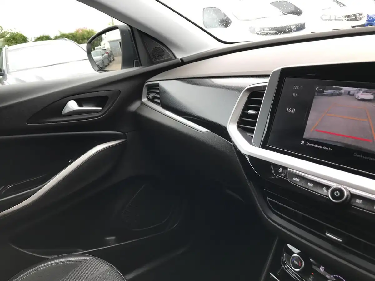 2024-vauxhall-grandland-12-gs-130ps-big-21