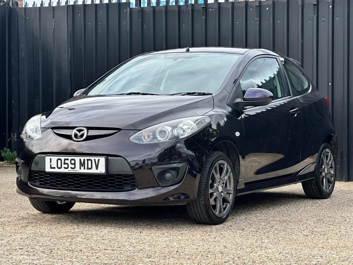 2009-mazda-mazda2-13-tamura-3d-big-3