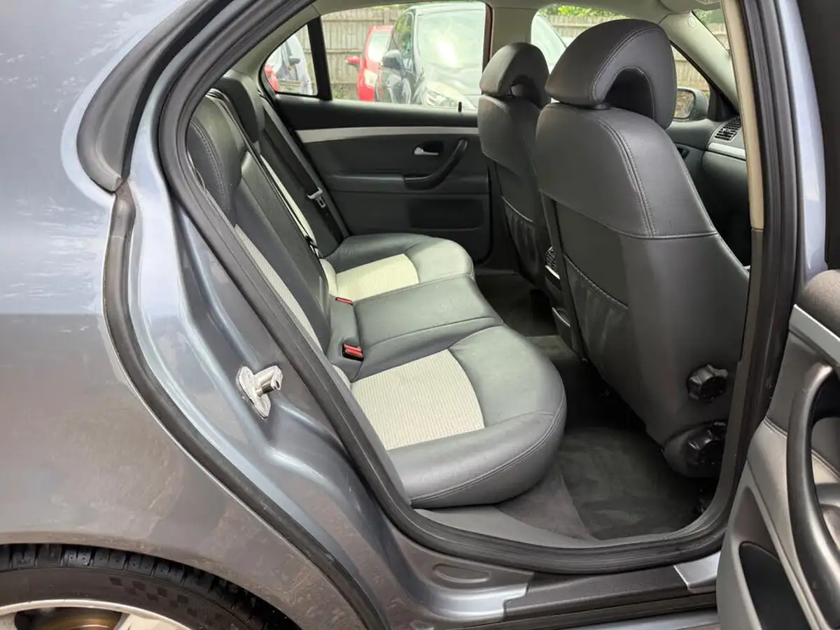 2007-saab-9-3-19td-vector-sport-150ps-saloon-4d-auto-big-21