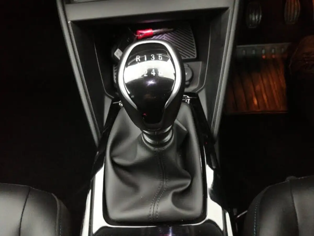 2022-citroen-c4-12-puretech-shine-130ps-big-11