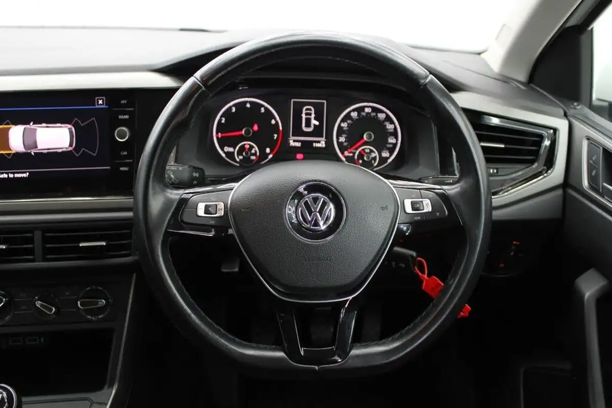 2018-volkswagen-polo-10-se-65ps-evo-big-19
