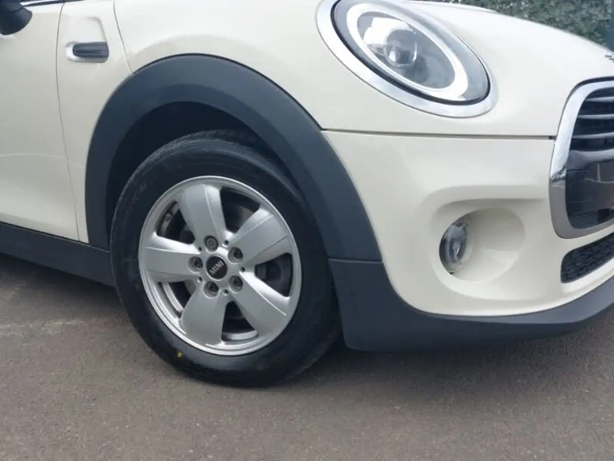 2019-mini-cooper-15-cooper-classic-hatchback-5d-auto-big-8