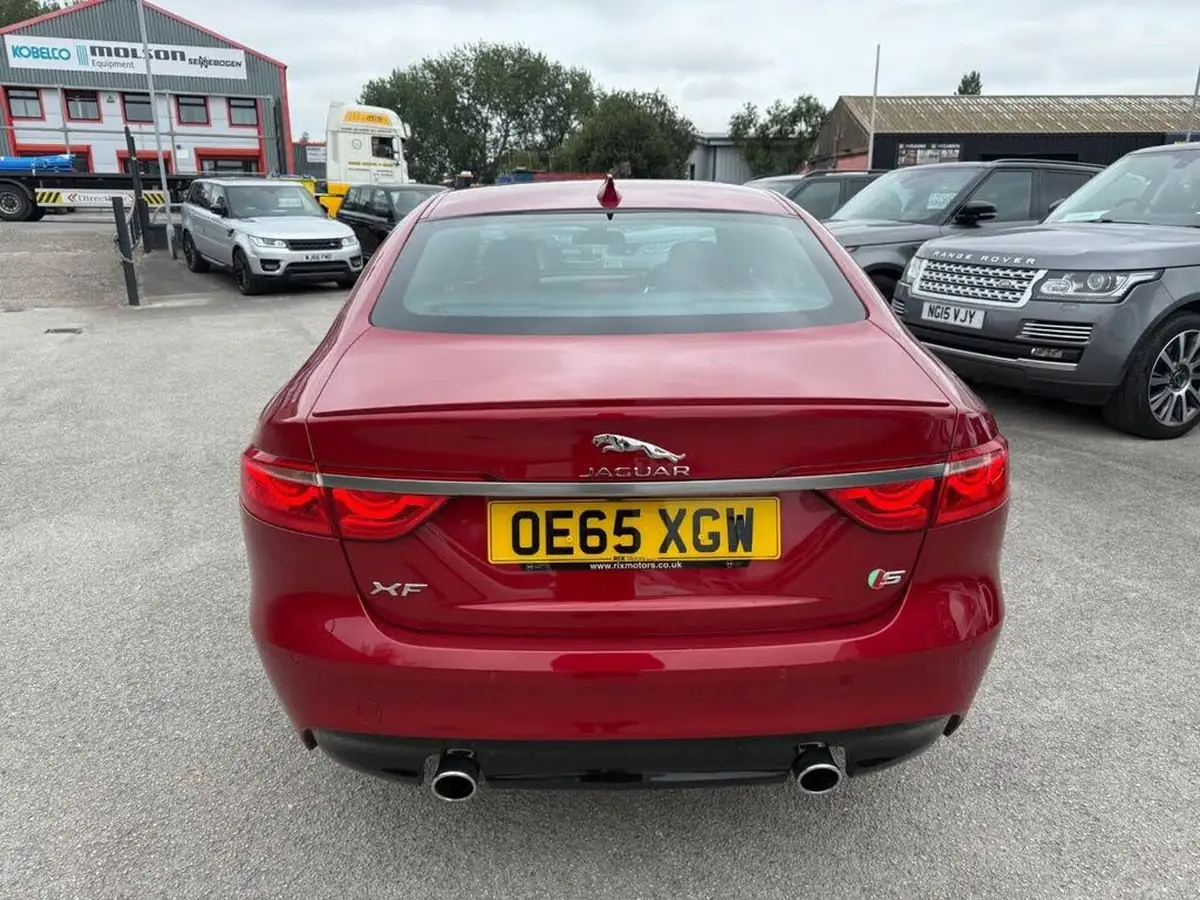 2016-jaguar-xf-30td-s-big-6