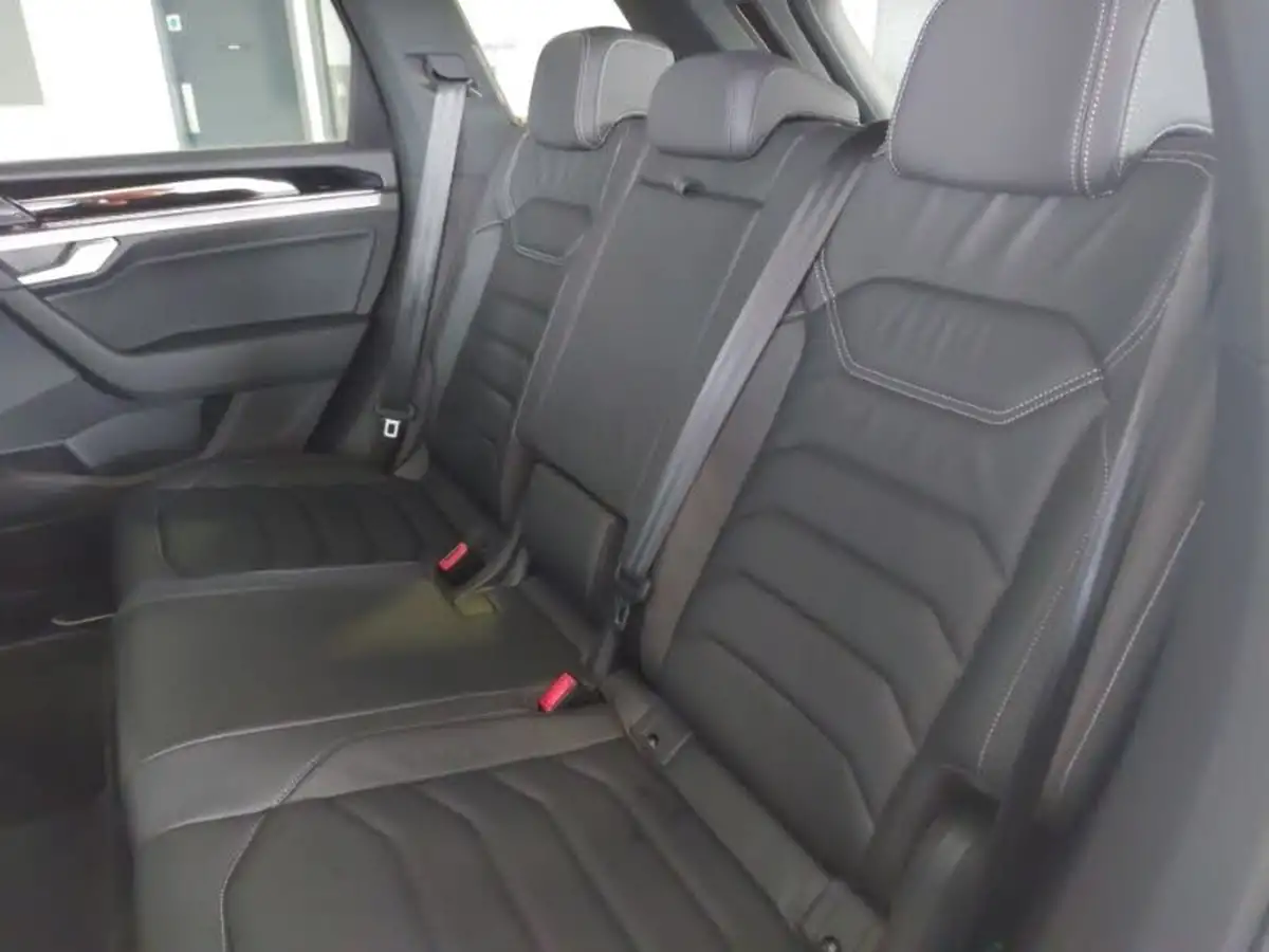 2021-volkswagen-touareg-30tdi-r-line-tech-286ps-big-11