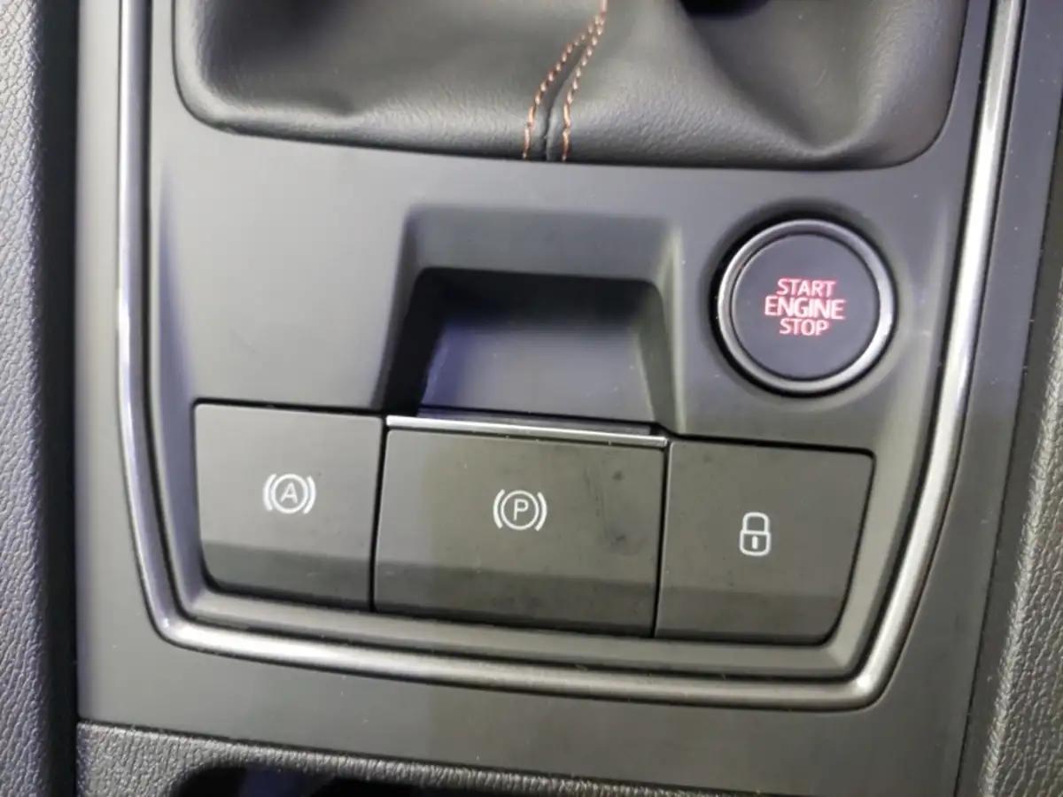 2024-mg-mg3-15-vti-tech-exclusive-nav-big-13