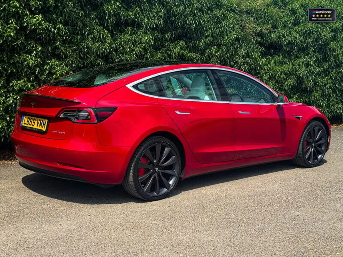 2020-tesla-model-3-e-performance-big-2