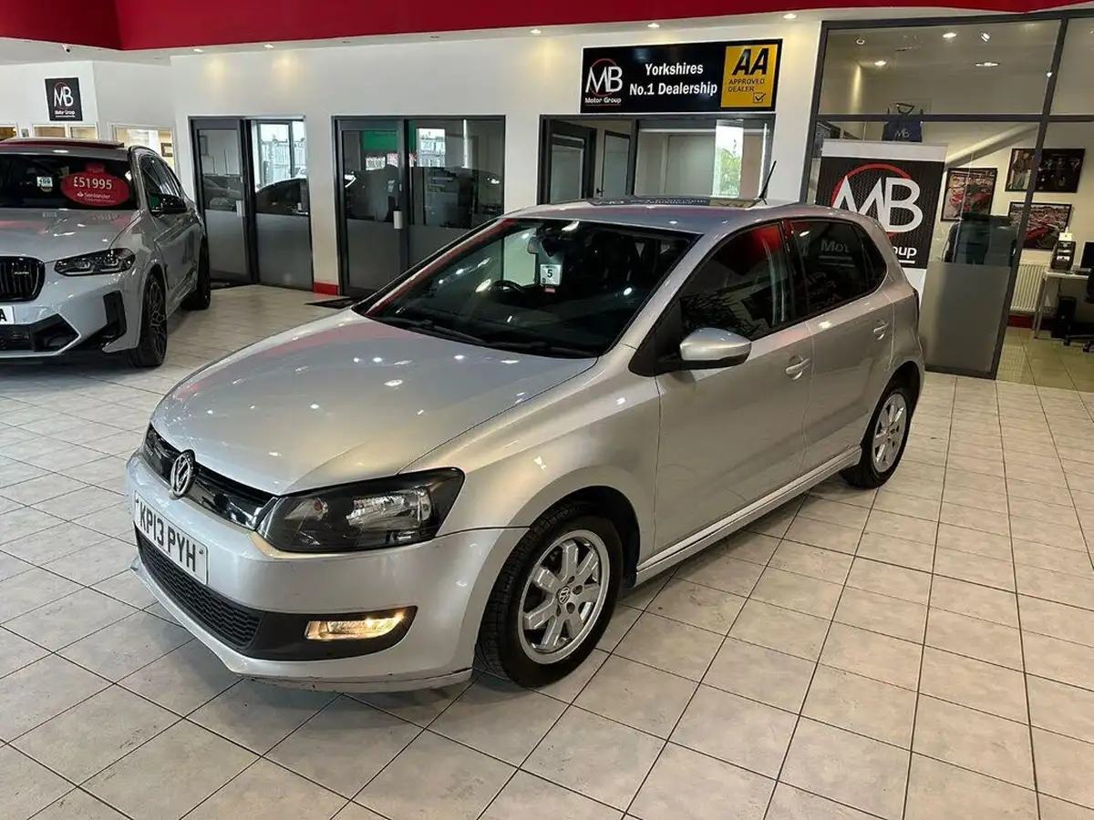 2013-volkswagen-polo-12td-blue-motion-bluemotion-tech-5d-big-4