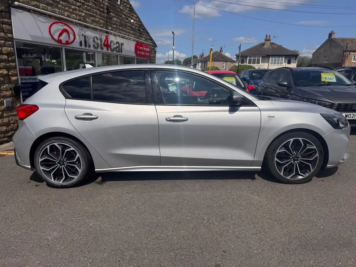 2019-ford-focus-10t-st-line-x-ss-hatchback-big-20