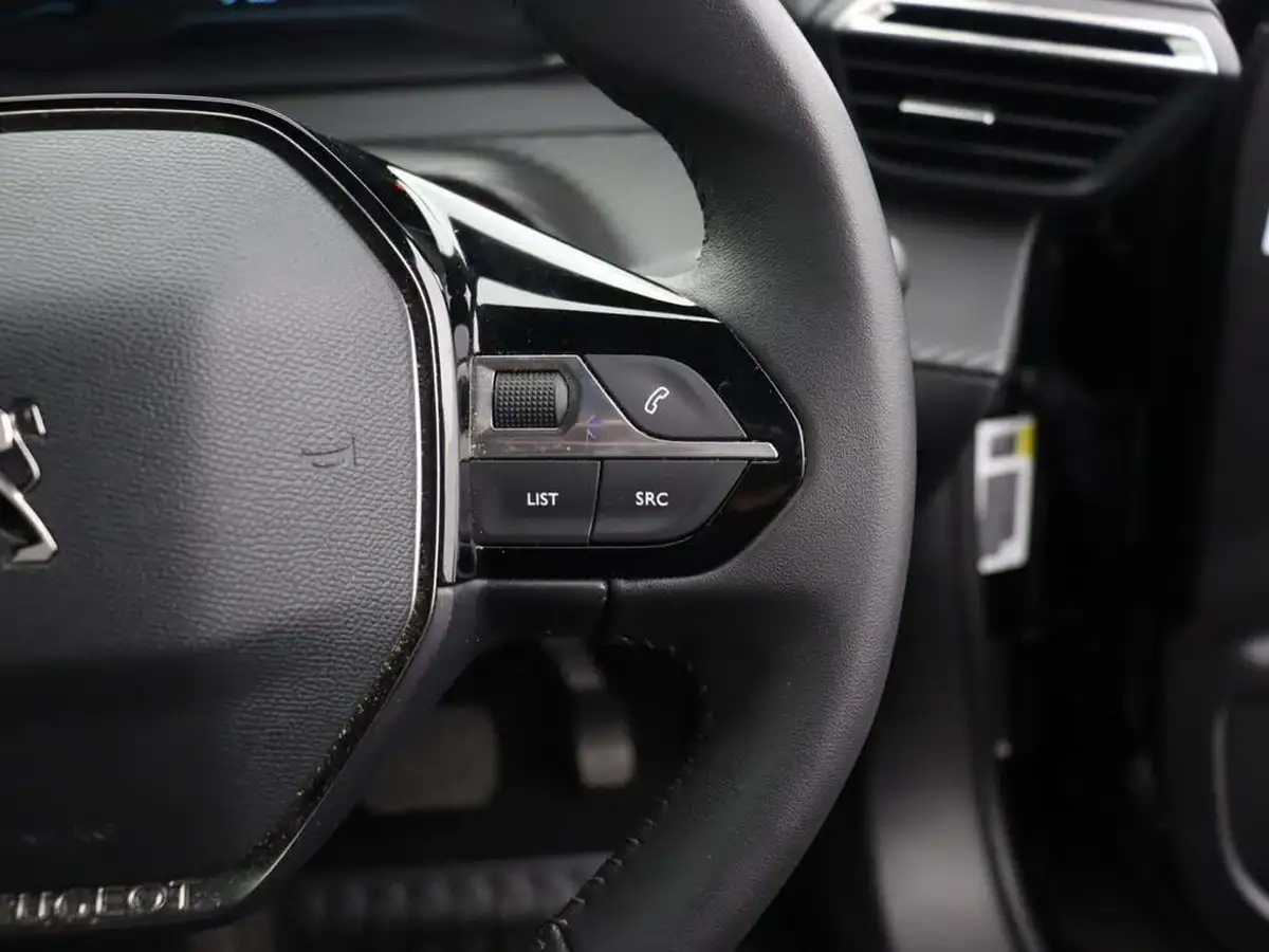2023-peugeot-2008-suv-e-active-premium-big-36
