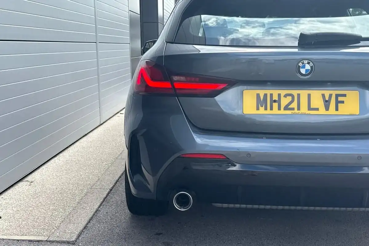 2021-bmw-1-series-15-118i-m-sport-lcp-big-28