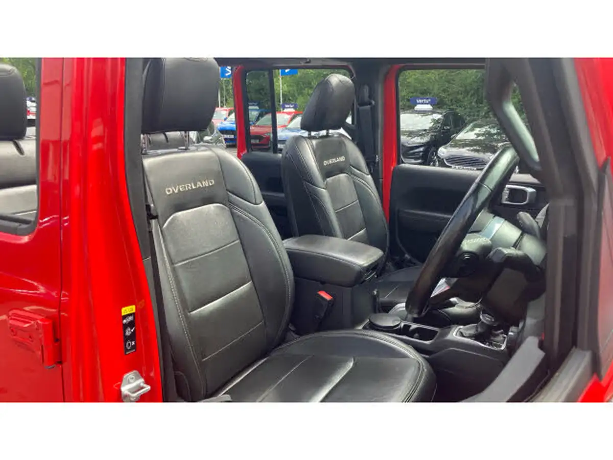 2021-jeep-wrangler-20-gme-overland-5d-big-31