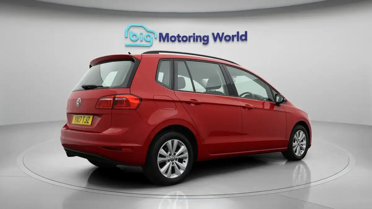 2017-volkswagen-golf-sv-16tdi-se-110ps-bmtss-big-7