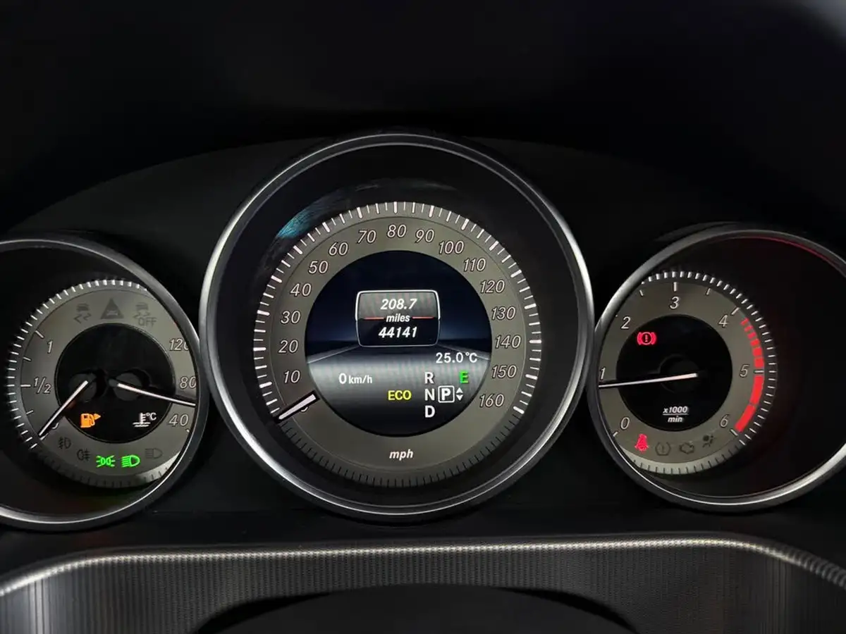 2013-mercedes-benz-e-class-21td-e220-cdi-se-21cdi-170bhp-saloon-4d-7g-tronic-plus-big-25