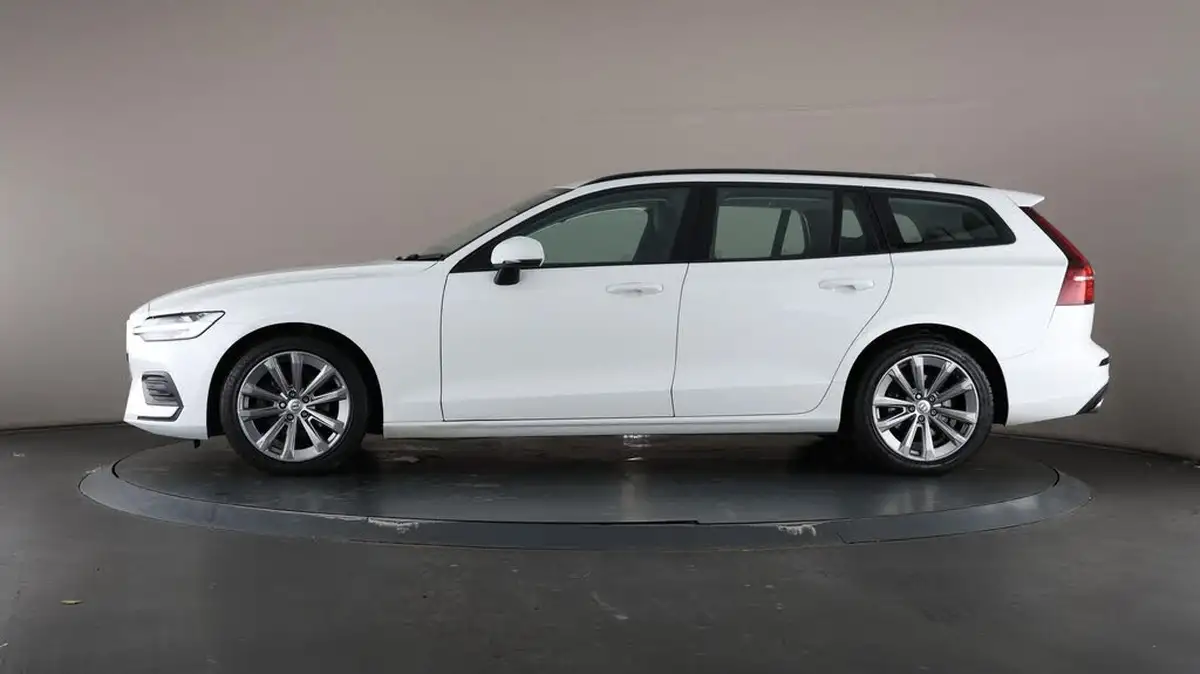 2020-volvo-v60-20-b3-momentum-big-39
