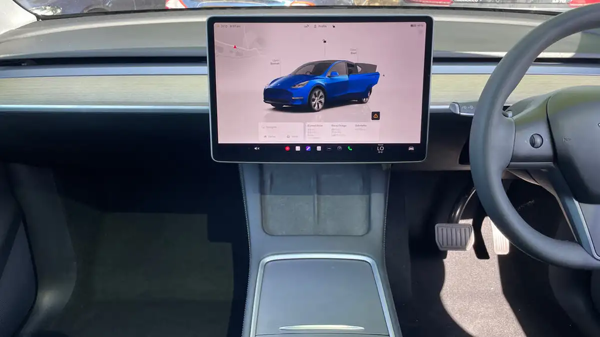 2023-tesla-model-y-e-rwd-big-11