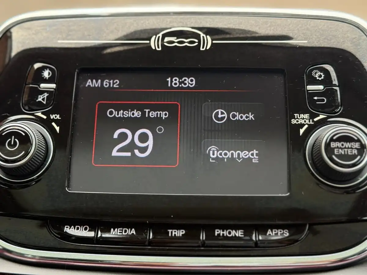 2017-fiat-500-12-lounge-dualogic-big-26