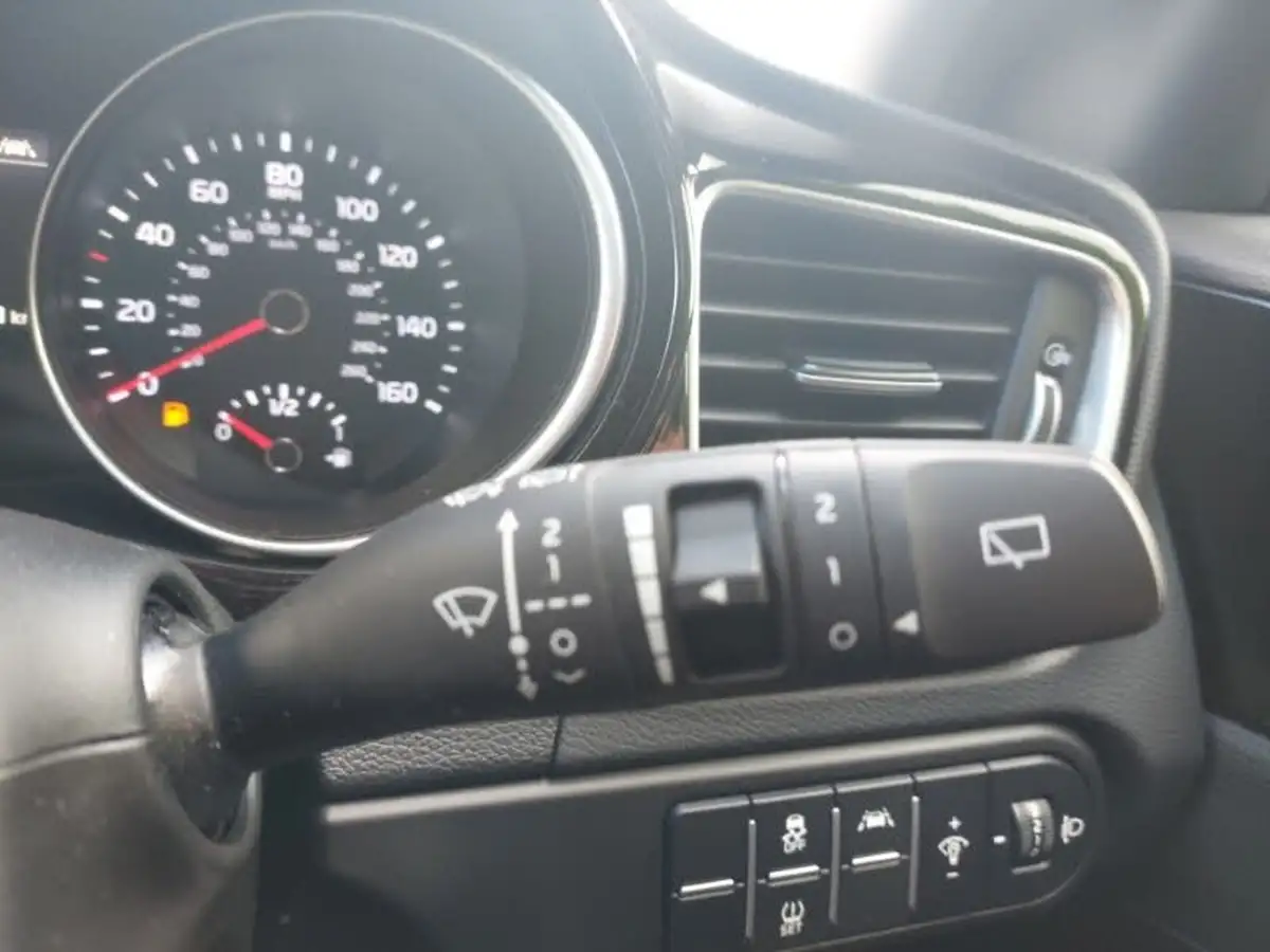 2022-kia-xceed-10-t-gdi-connect-big-16