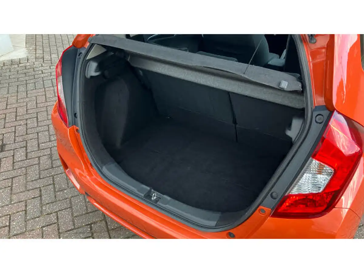2018-honda-jazz-13-i-vtec-se-big-21