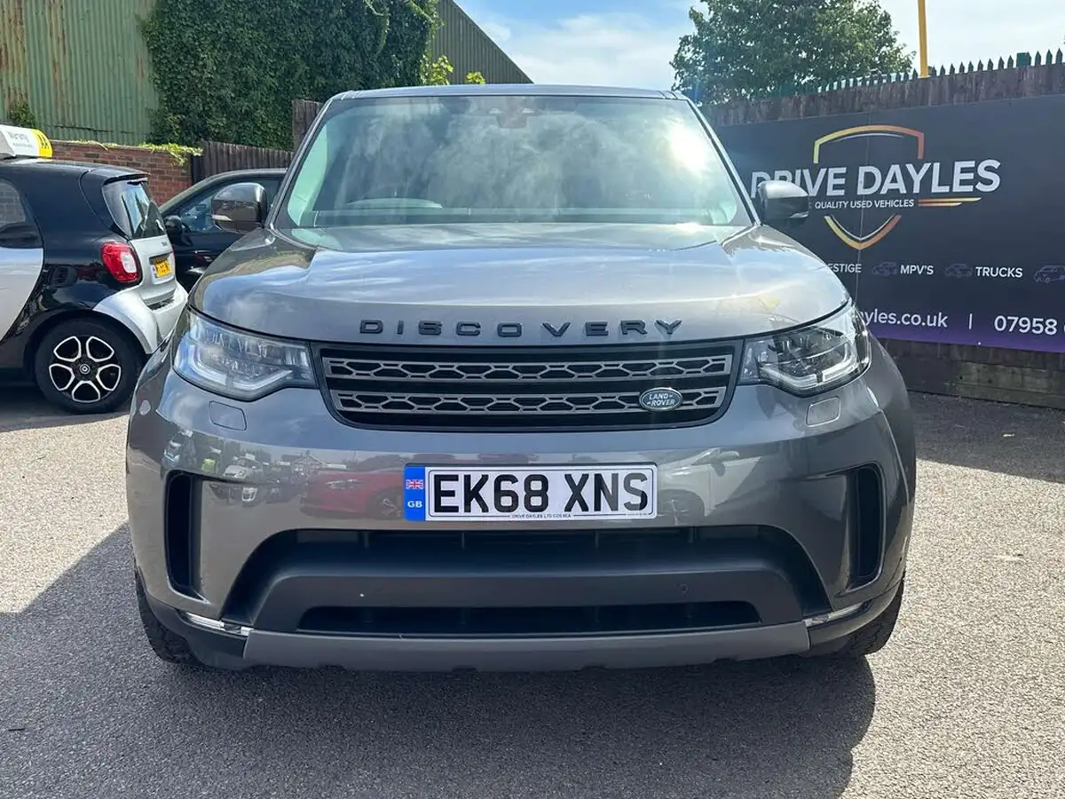 2018-land-rover-discovery-20sd4-se-240ps-awd-station-wagon-5d-auto-big-12