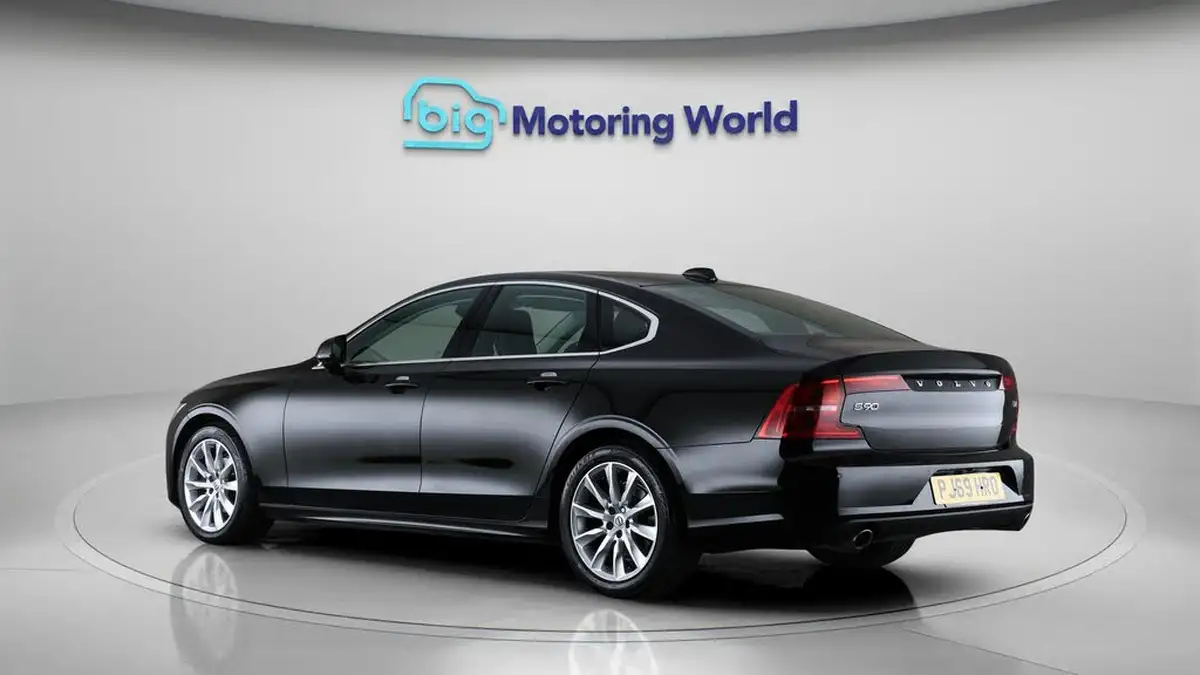 2020-volvo-s90-20-t4-momentum-plus-big-4