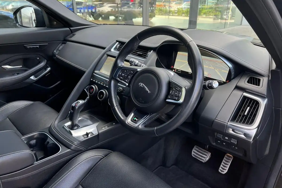 2020-jaguar-e-pace-20-i4-r-dynamic-hse-300ps-big-41
