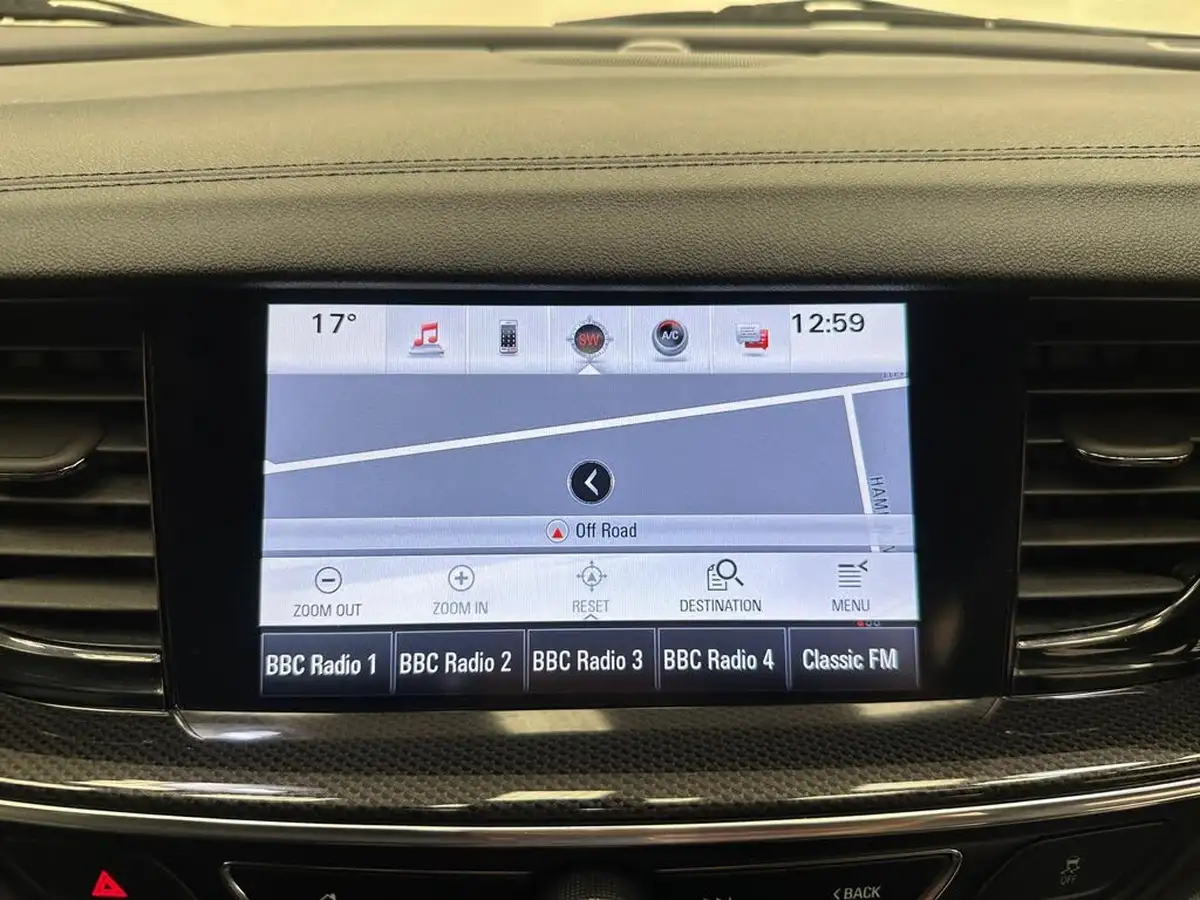 2017-vauxhall-insignia-grand-sport-15-turbo-sri-vx-line-nav-big-8