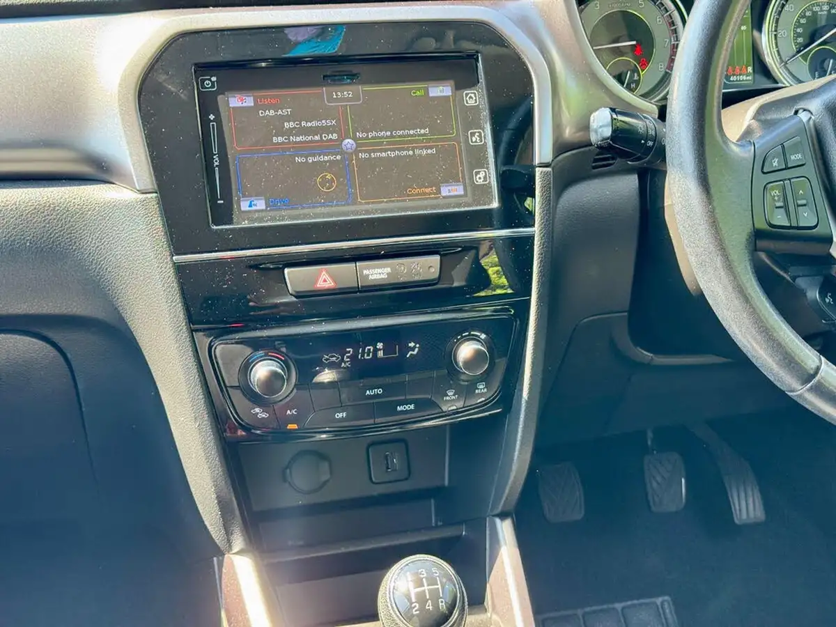2019-suzuki-vitara-10-boosterjet-sz-t-allgrip-big-44